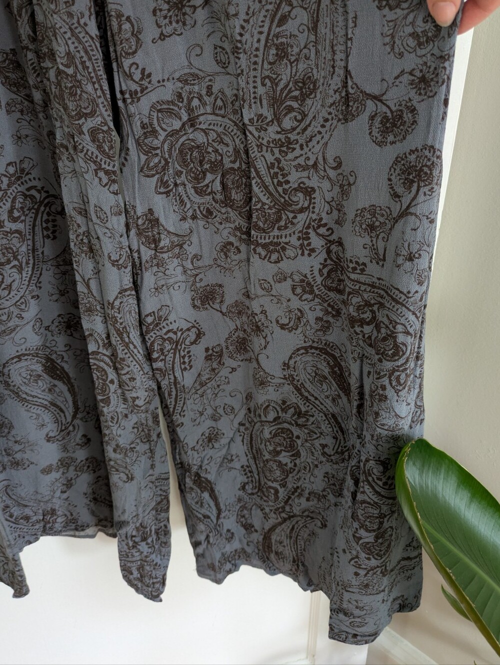 Sozy Charlie Dusty Blue and Black Paisley Wide Leg Elastic Wasit Pants - Picture 3 of 13